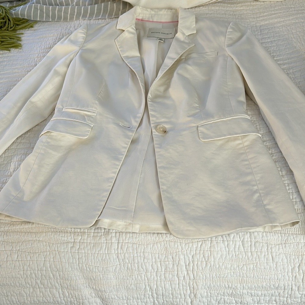 White Classic Jacket - image 3